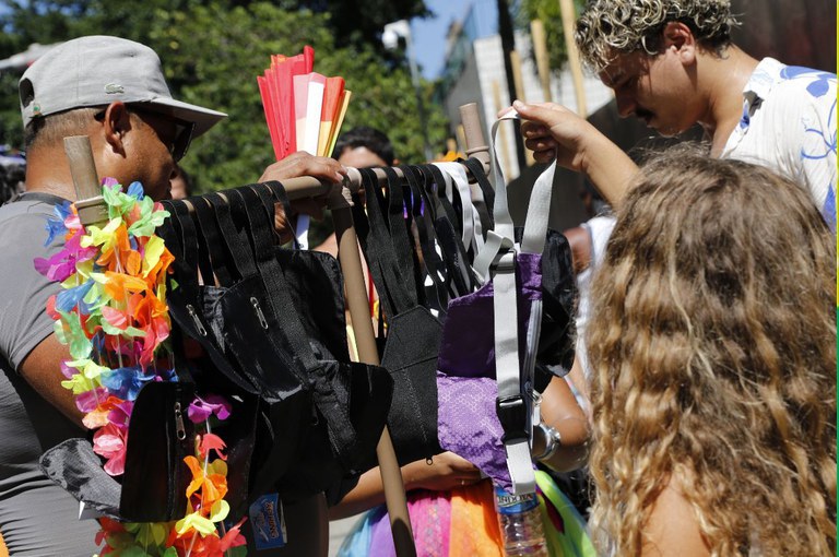 Trabalhadores aproveitam Carnaval para movimentar economia