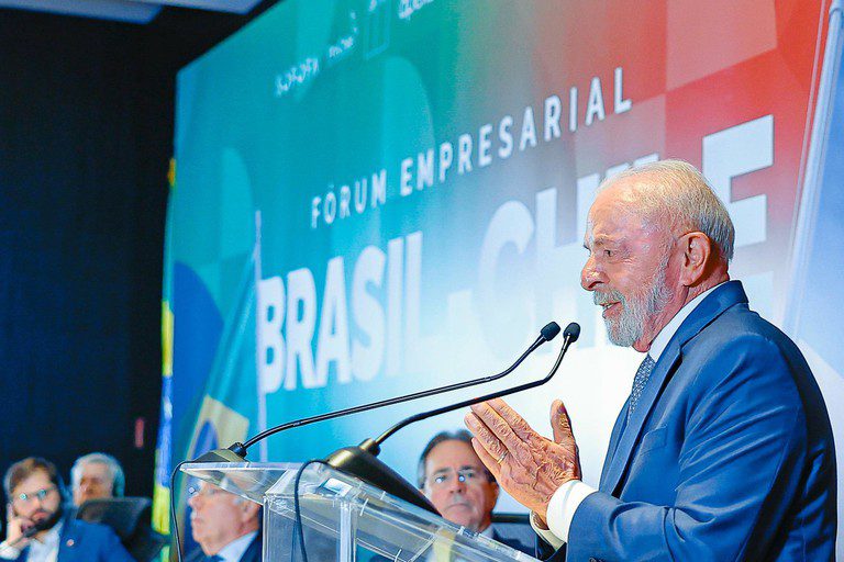 “O bom negócio é aquele em que os dois países ganham”, diz Lula no Fórum Empresarial Brasil-Chile “O bom negócio é aquele em que os dois países ganham”, diz Lula no Fórum Empresarial Brasil-Chile