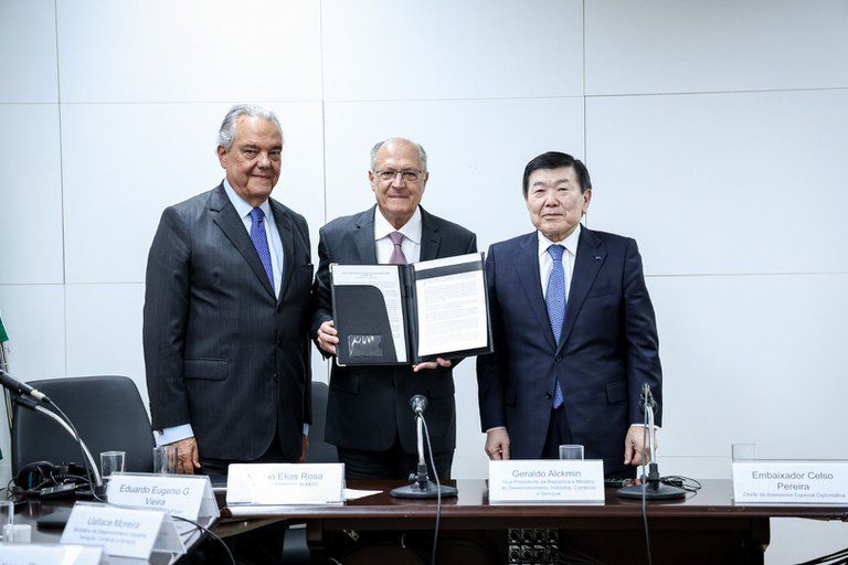 Alckmin destaca potenciais de descarbonização a empresários japoneses Alckmin destaca potenciais de descarbonização a empresários japoneses