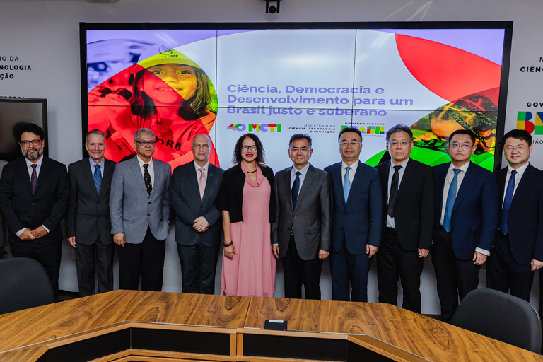 Brasil e China avançam na cooperação espacial com foco no satélite CBERS-5