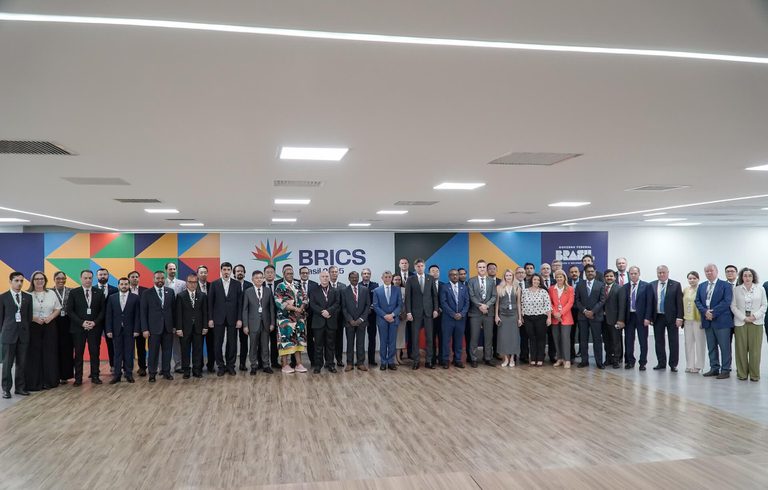BRICS amplia cooperação entre os países-membros na área espacial BRICS amplia cooperação entre os países-membros na área espacial