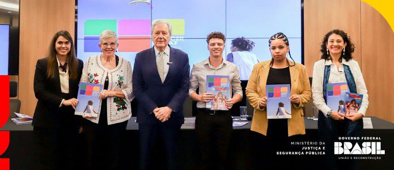 Crescer em Paz: plano traz 45 ações para proteção das crianças e adolescentes Crescer em Paz: plano traz 45 ações para proteção das crianças e adolescentes