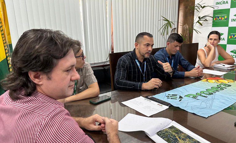 Governo Federal planeja a construção de moradias populares em assentamento no Acre Governo Federal planeja a construção de moradias populares em assentamento no Acre