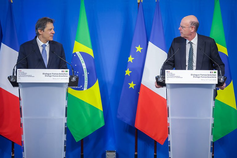 Haddad defende cooperação econômica e justiça tributária em evento na França Haddad defende cooperação econômica e justiça tributária em evento na França