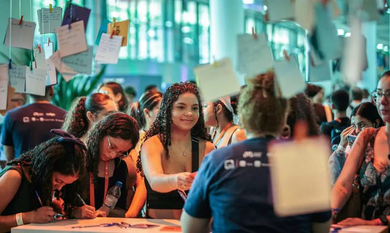 MTE: cresce o número de jovens de 14 a 24 anos ocupados no Brasil