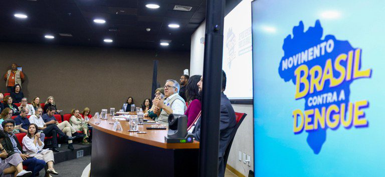 Saúde intensifica ações de enfrentamento à dengue em 80 municípios prioritários Saúde intensifica ações de enfrentamento à dengue em 80 municípios prioritários