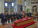 Presidente Lula presta homenagens ao Papa Francisco na Basílica de São Pedro