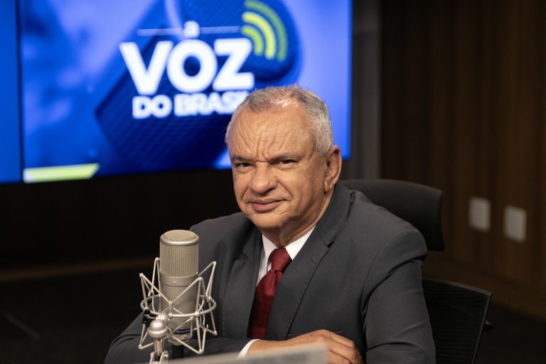 Nova fase do Crédito do Trabalhador é destaque da Voz do Brasil desta terça-feira