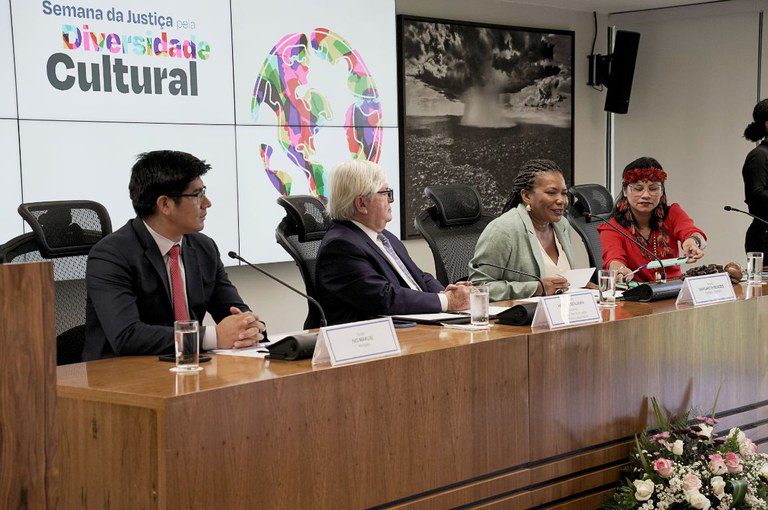 “A cultura é ferramenta de enfrentamento de desigualdades”, afirma Margareth Menezes “A cultura é ferramenta de enfrentamento de desigualdades”, afirma Margareth Menezes