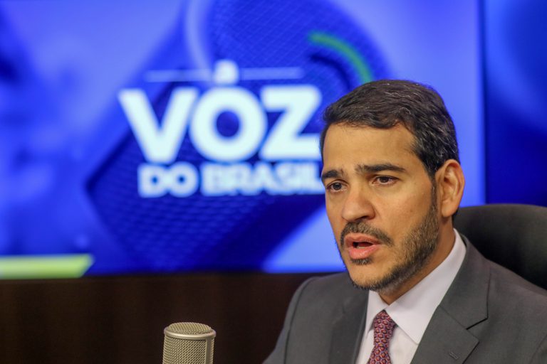 Ação do governo contra a fraude nos aposentados é destaque da Voz do Brasil desta sexta (16) Ação do governo contra a fraude nos aposentados é destaque da Voz do Brasil desta sexta (16)