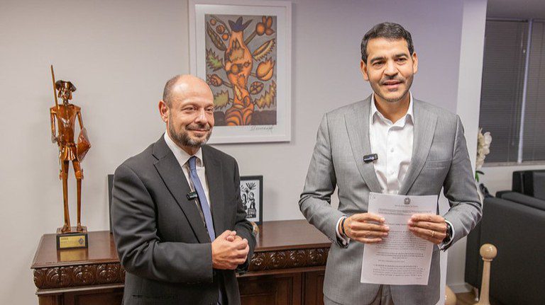 Para ressarcir aposentados, AGU pede bloqueio de bens de mais 14 investigados por fraude Para ressarcir aposentados, AGU pede bloqueio de bens de mais 14 investigados por fraude
