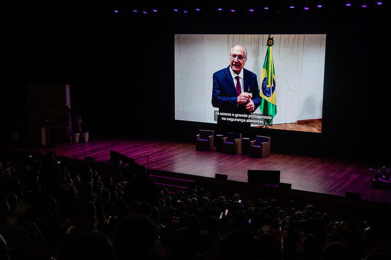 Alckmin: Economia circular promove desenvolvimento sustentável e bem-estar social Alckmin: Economia circular promove desenvolvimento sustentável e bem-estar social