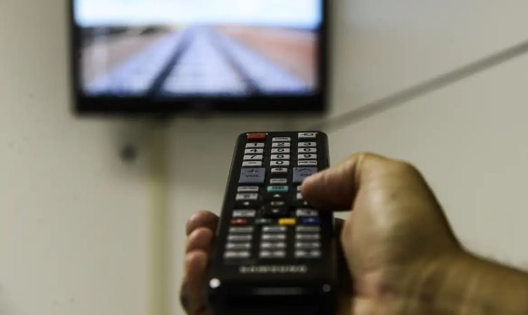 Anatel e Ancine firmam acordo para combater pirataria de conteúdos audiovisuais Anatel e Ancine firmam acordo para combater pirataria de conteúdos audiovisuais
