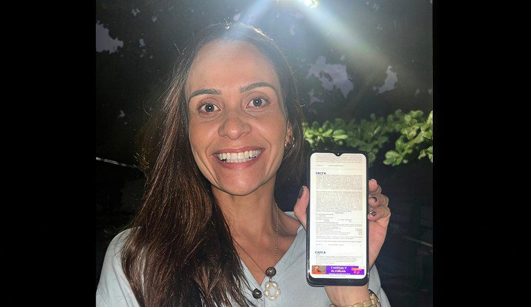 Cabeleireira assina o primeiro contrato do programa Minha Casa, Minha Vida Classe Média Cabeleireira assina o primeiro contrato do programa Minha Casa, Minha Vida Classe Média