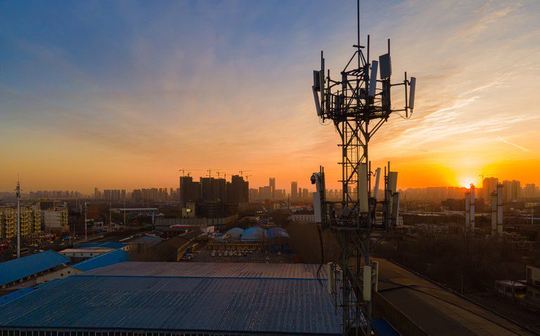 Brasil alcança novo marco para a conectividade: 1.000 cidades com leis de antenas atualizadas Brasil alcança novo marco para a conectividade: 1.000 cidades com leis de antenas atualizadas