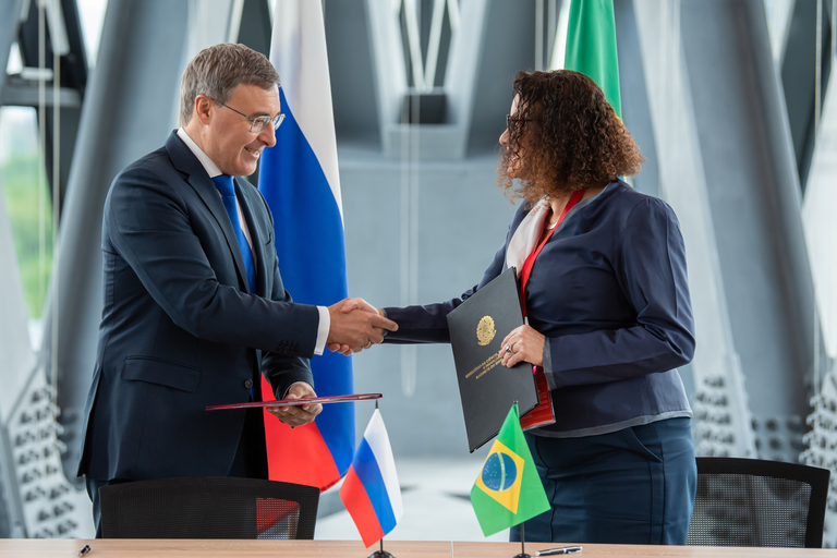Brasil e Rússia reforçam parceria em ciência e tecnologia com assinatura de acordos bilaterais Brasil e Rússia reforçam parceria em ciência e tecnologia com assinatura de acordos bilaterais