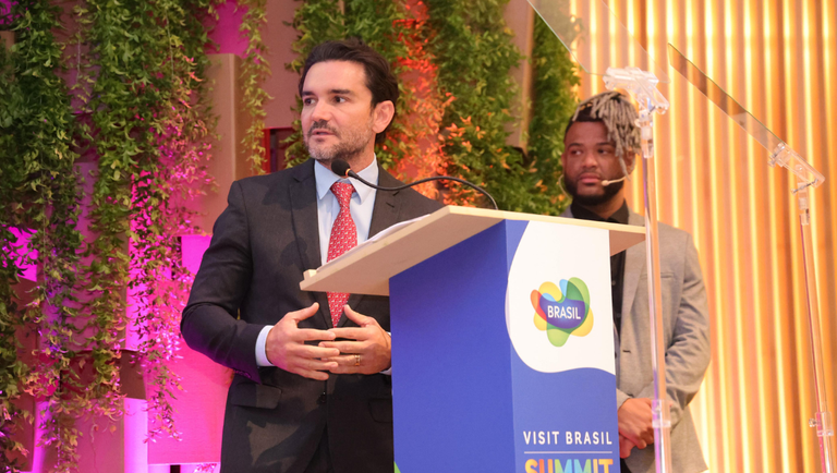 Brasil lança novo plano de marketing internacional durante abertura do Visit Brasil Summit no Rio Brasil lança novo plano de marketing internacional durante abertura do Visit Brasil Summit no Rio
