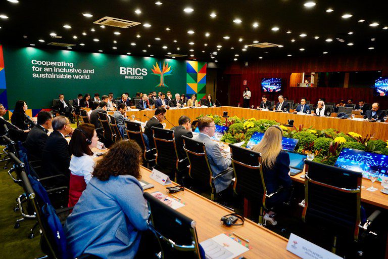 Brasil sedia 10ª Reunião Ministerial de Energia do Brics: consenso pela transição energética Brasil sedia 10ª Reunião Ministerial de Energia do Brics: consenso pela transição energética