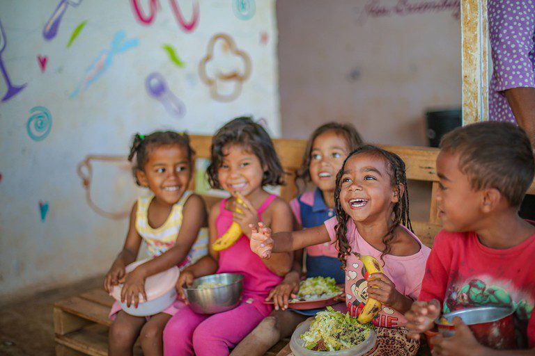 Brasil sobe cinco posições no ranking de desenvolvimento humano da ONU Brasil sobe cinco posições no ranking de desenvolvimento humano da ONU