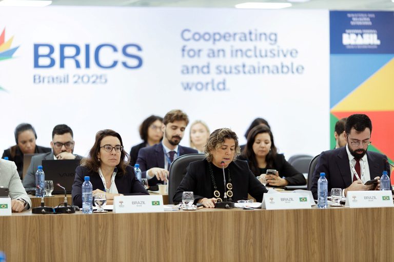 Brics aprova 1ª recomendação sobre financiamento climático rumo à COP 30