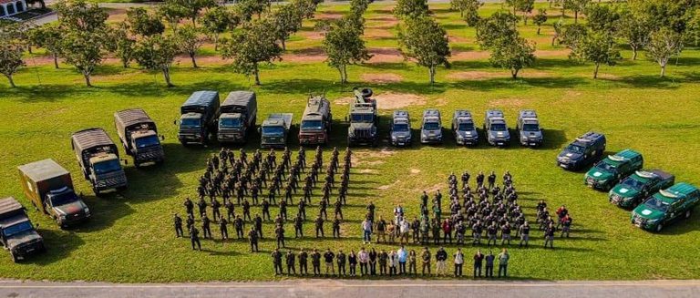 Exército apoia operação de desintrusão na Terra Indígena Kayapó Exército apoia operação de desintrusão na Terra Indígena Kayapó