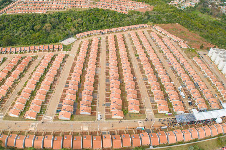 Famílias de renda média vão ter taxas de juros mais baixas para crédito habitacional Famílias de renda média vão ter taxas de juros mais baixas para crédito habitacional