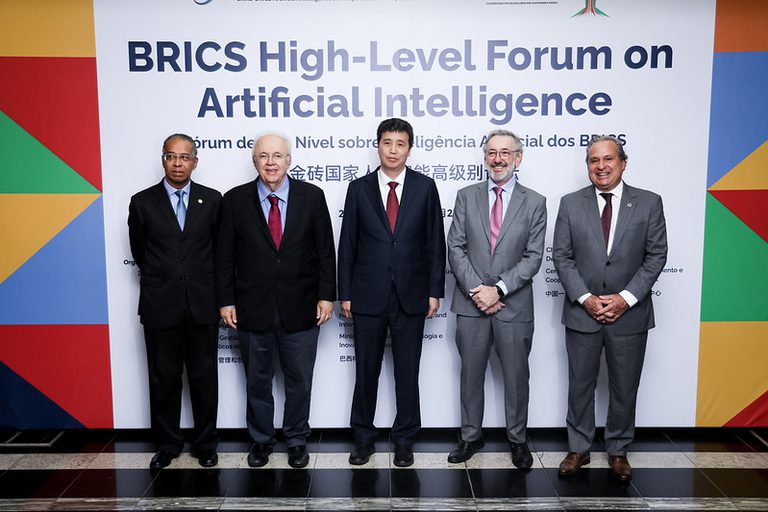 Fórum do Brics destaca compromisso com uma inteligência artificial centrada nas pessoas Fórum do Brics destaca compromisso com uma inteligência artificial centrada nas pessoas