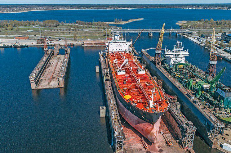 Governo Federal aprova R$ 22 bi para projetos no setor naval, maior financiamento da história Governo Federal aprova R$ 22 bi para projetos no setor naval, maior financiamento da história