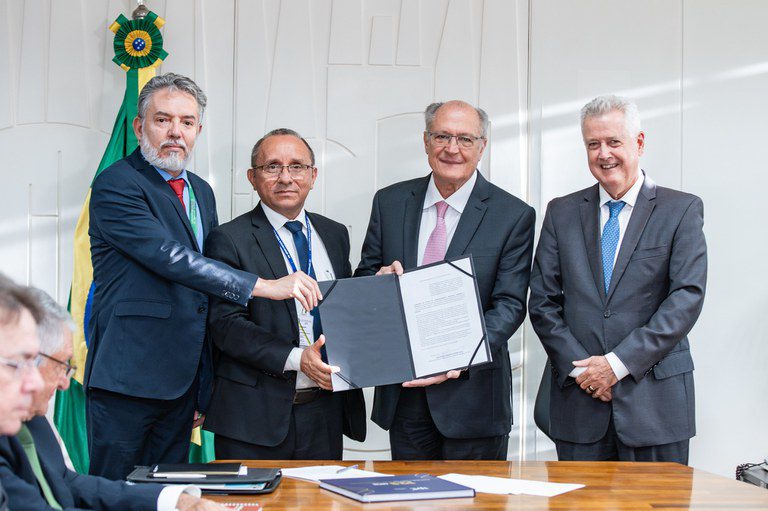 Governo Federal lança iniciativa para desenvolver saúde, bioeconomia e ciência na Amazônia Governo Federal lança iniciativa para desenvolver saúde, bioeconomia e ciência na Amazônia
