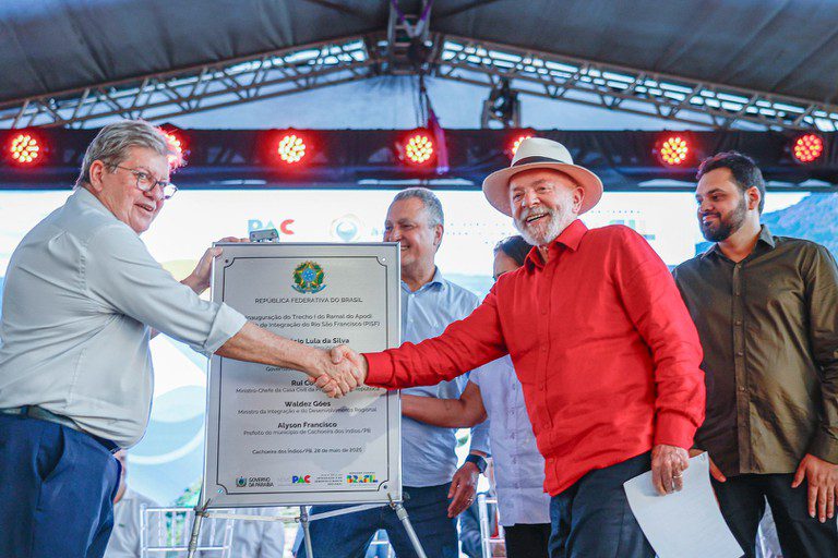 Lula entrega 1º Trecho do Ramal do Apodi: “Água para o meu povo do sertão” Lula entrega 1º Trecho do Ramal do Apodi: “Água para o meu povo do sertão”