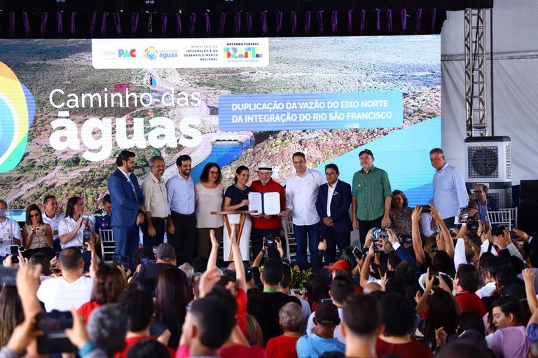 Lula lança chamada inédita de R$ 10 bilhões para impulsionar indústria do Nordeste Lula lança chamada inédita de R$ 10 bilhões para impulsionar indústria do Nordeste