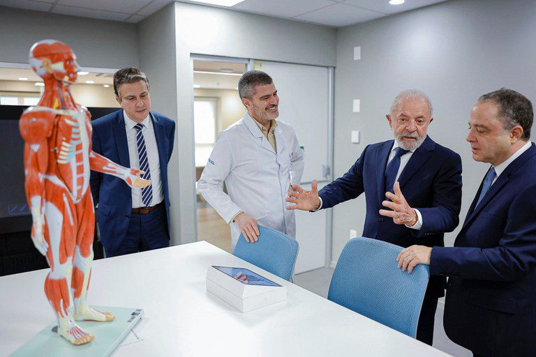 Lula participa do lançamento dos cursos de Medicina e Biomedicina da Faculdade Sírio-Libanês Lula participa do lançamento dos cursos de Medicina e Biomedicina da Faculdade Sírio-Libanês