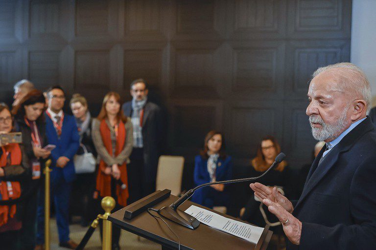 Lula fala sobre comércio com a Rússia: 'Não podemos perder oportunidades' Lula fala sobre comércio com a Rússia: 'Não podemos perder oportunidades'