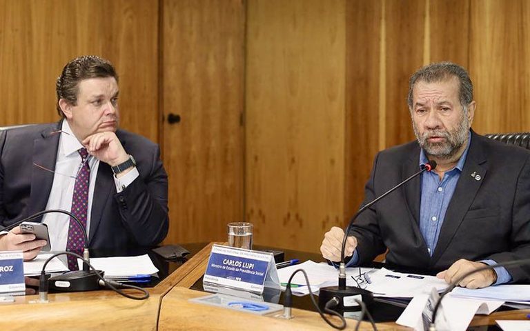 Lupi pede demissão do Ministério da Previdência e Lula nomeia Wolney Queiroz Lupi pede demissão do Ministério da Previdência e Lula nomeia Wolney Queiroz