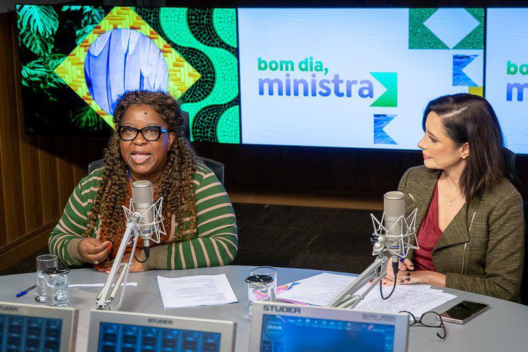 Macaé Evaristo: 'Construir lares é uma tarefa do conjunto da sociedade' Macaé Evaristo: 'Construir lares é uma tarefa do conjunto da sociedade'