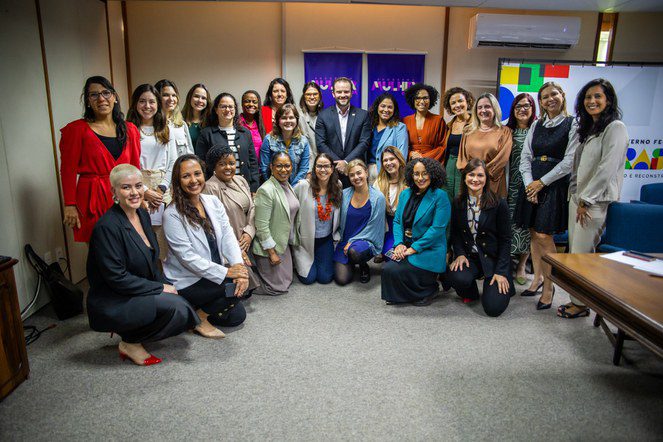Ministério da Fazenda firma primeiros acordos do Programa Mulher Cidadã Ministério da Fazenda firma primeiros acordos do Programa Mulher Cidadã