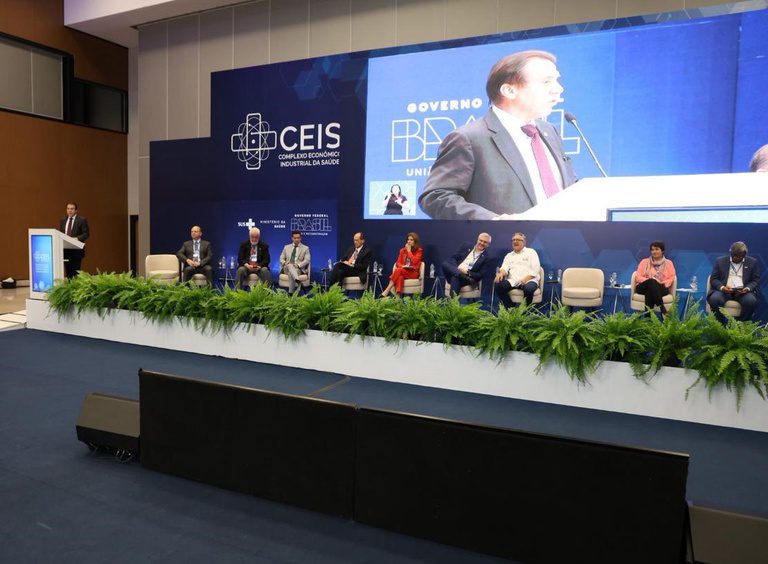 Luiz Marinho ressalta desenvolvimento com programas de reindustrialização da saúde