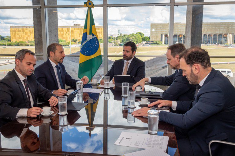 MJSP destina R$ 20 milhões para Polícia Federal assumir controle de CACs MJSP destina R$ 20 milhões para Polícia Federal assumir controle de CACs