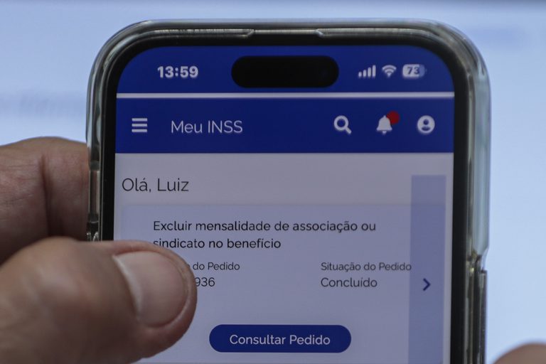 Não caia em golpes! Canal oficial para reembolso de desconto indevido é o Meu INSS Não caia em golpes! Canal oficial para reembolso de desconto indevido é o Meu INSS
