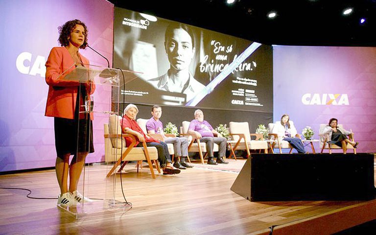 Novo estatuto da Caixa exigirá mínimo de 1/3 dos cargos de direção ocupado por mulheres Novo estatuto da Caixa exigirá mínimo de 1/3 dos cargos de direção ocupado por mulheres