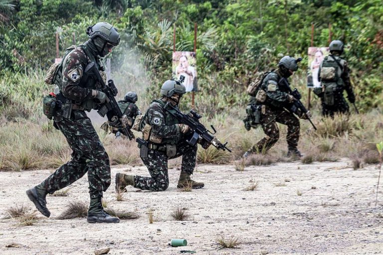 Forças Armadas intensificam operação de proteção da Amazônia Forças Armadas intensificam operação de proteção da Amazônia