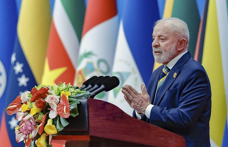 Ou a América Latina se une, ou tende a continuar representando a pobreza no mundo, alerta Lula Ou a América Latina se une, ou tende a continuar representando a pobreza no mundo, alerta Lula