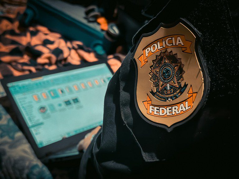 PF prende homem por armazenar e compartilhar cenas de abuso sexual infantojuvenil