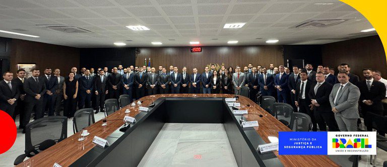 Policiais civis de todo o Brasil aprimoram técnicas de planejamento de operações de repressão qualificada Policiais civis de todo o Brasil aprimoram técnicas de planejamento de operações de repressão qualificada