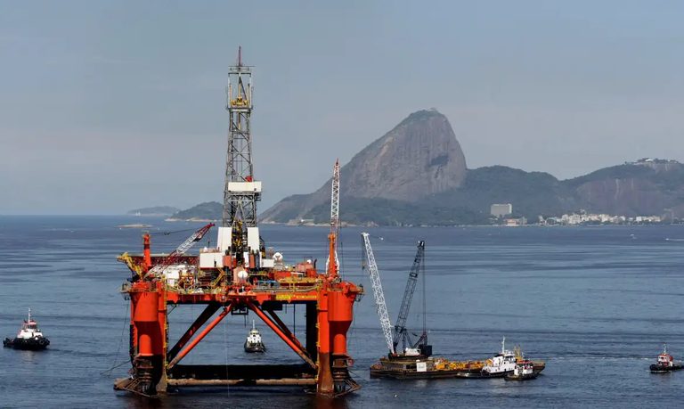 Produção de petróleo e gás natural no pré-sal registra recorde em março Produção de petróleo e gás natural no pré-sal registra recorde em março