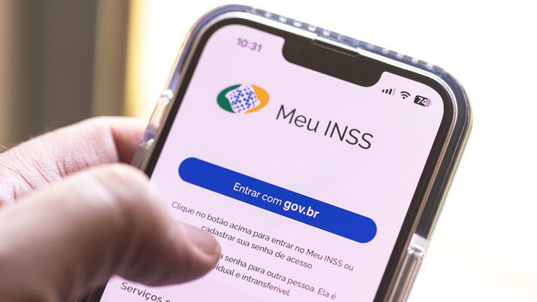 Pedido de reembolso de desconto indevido estará disponível em Meu INSS a partir do próximo dia 14 Pedido de reembolso de desconto indevido estará disponível em Meu INSS a partir do próximo dia 14