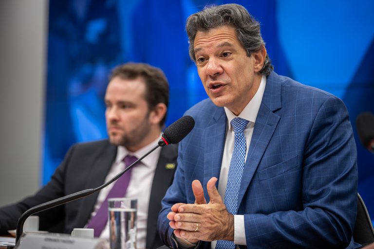 Haddad destaca avanços econômicos e justiça tributária, em audiência na Câmara Haddad destaca avanços econômicos e justiça tributária, em audiência na Câmara