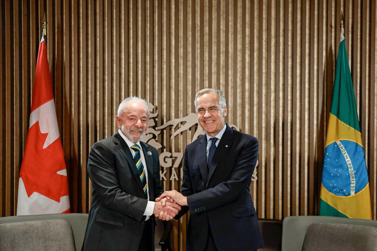 Lula e o primeiro-ministro do Canadá debatem democracia, multilateralismo e transição energética Lula e o primeiro-ministro do Canadá debatem democracia, multilateralismo e transição energética