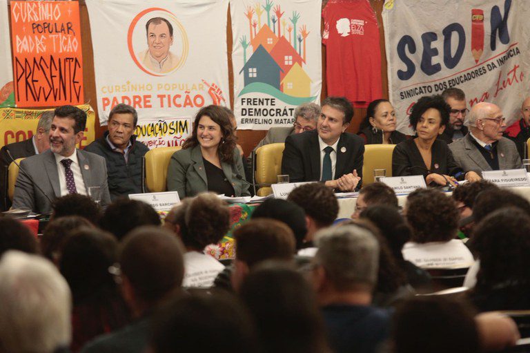 MEC triplica apoio a cursinhos populares em 2025. Número passa de 130 para 393 MEC triplica apoio a cursinhos populares em 2025. Número passa de 130 para 393