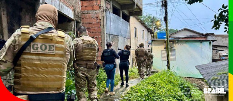 Ministério da Justiça auxilia polícia de SC a interceptar grupo de fraudes cibernéticas Ministério da Justiça auxilia polícia de SC a interceptar grupo de fraudes cibernéticas